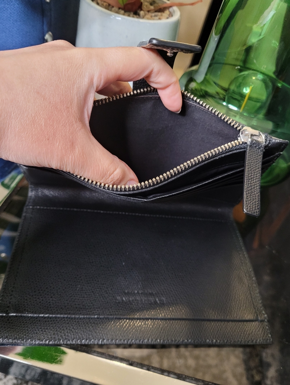 Everlane Black Pebbled Leather The Traveler Large Zippered Wallet Billfold - Picture 7 of 16